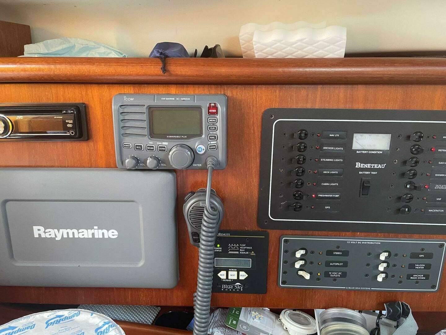 2000 Beneteau 331 - Image 25