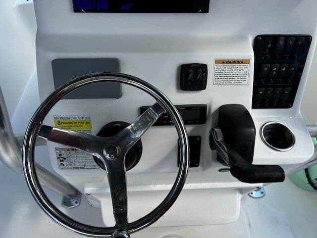 2018 Century 220 - 8