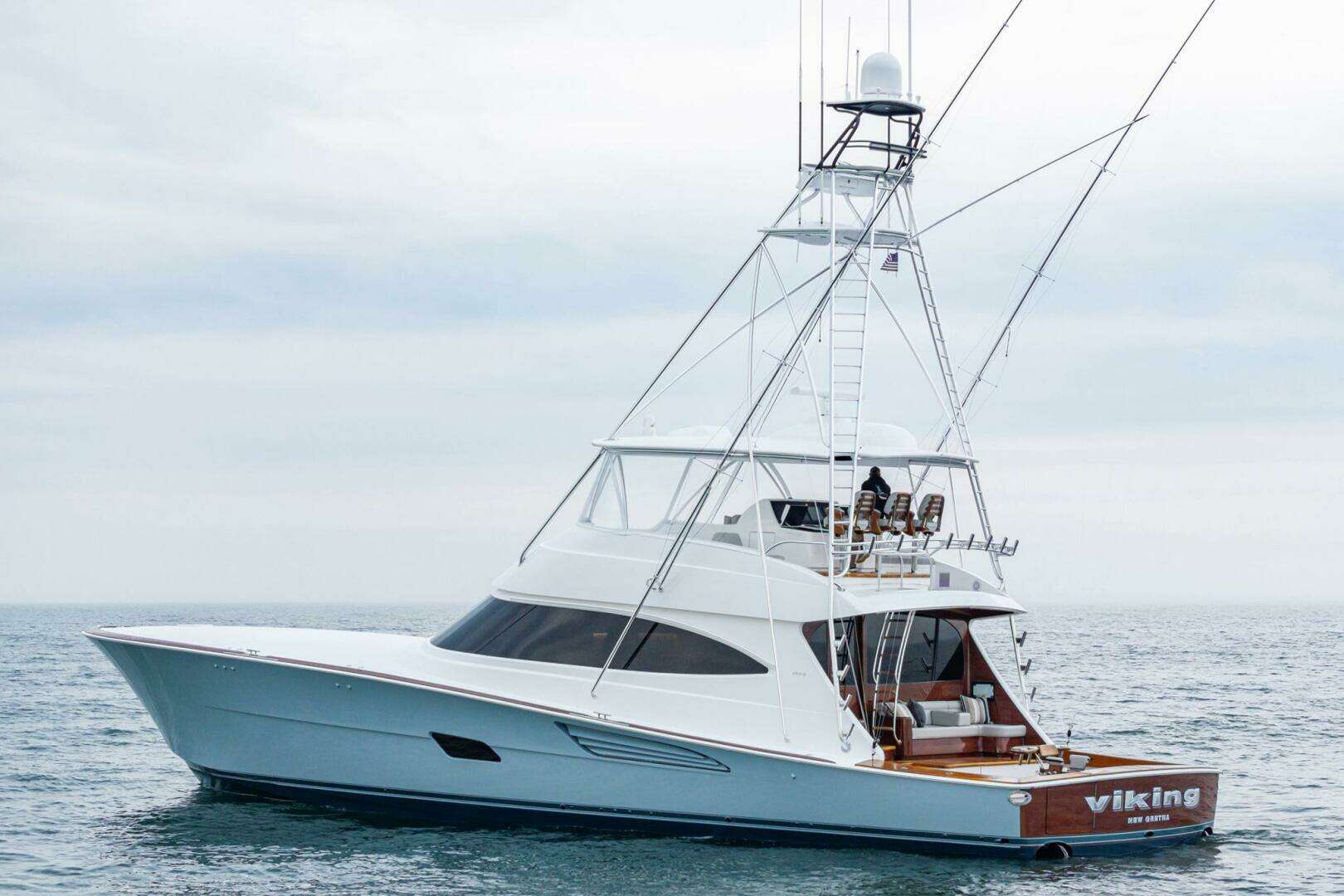 2026 Viking 82 Convertible - Image 2