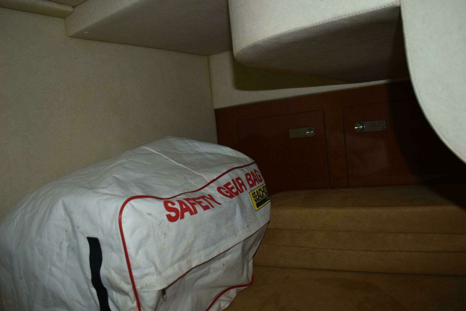 2011 Sea Ray 310 Sundancer - Image 52