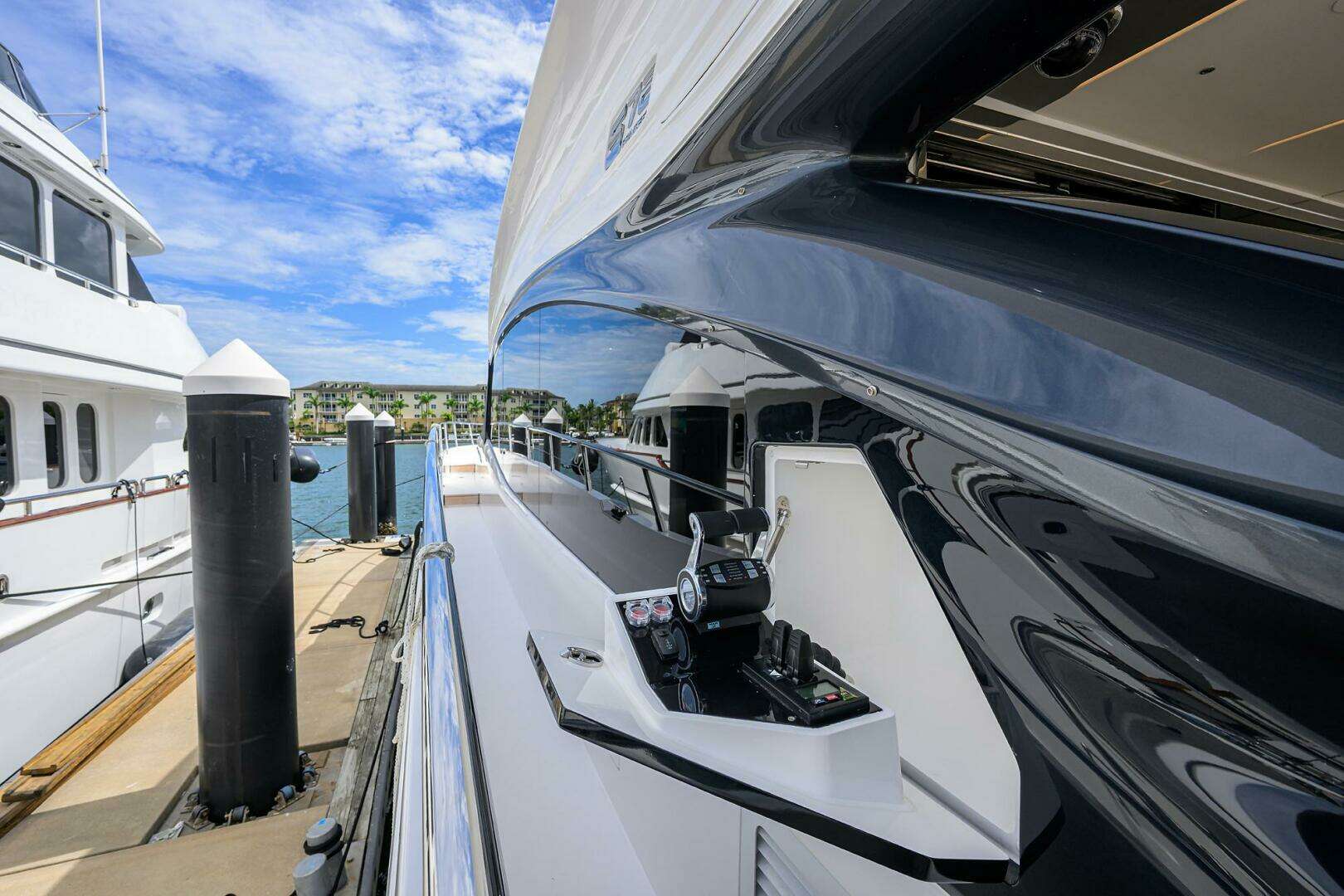 2027 Princess S72 - Image 5
