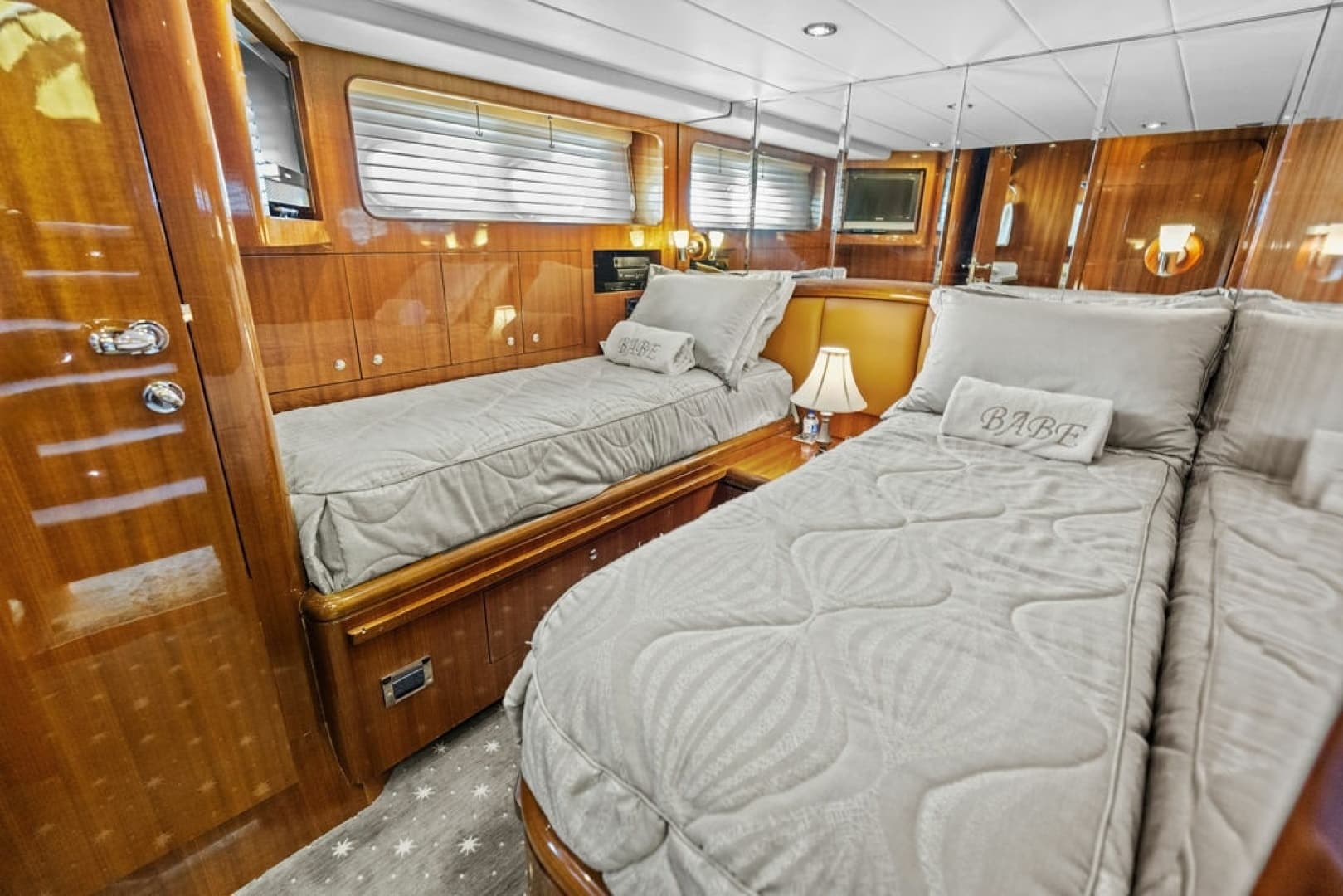 2005 Horizon 82 - Image 65