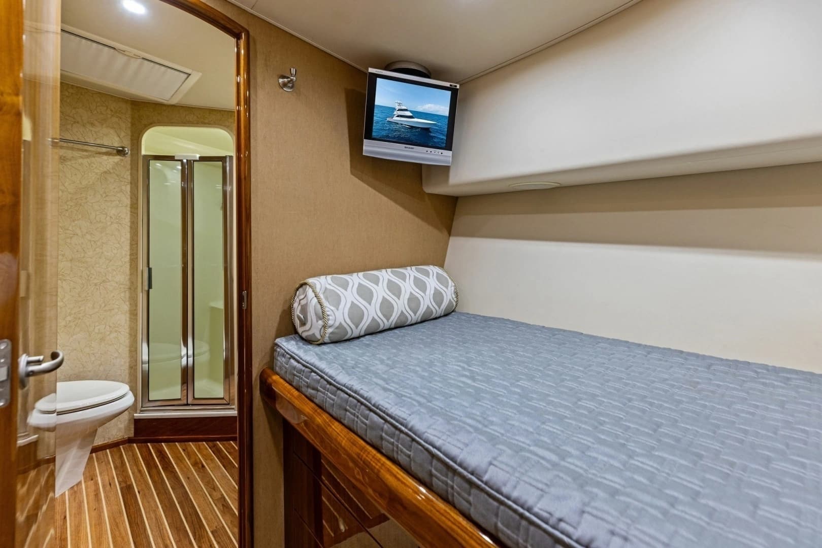 2008 Viking 68 Skybridge - Image 72