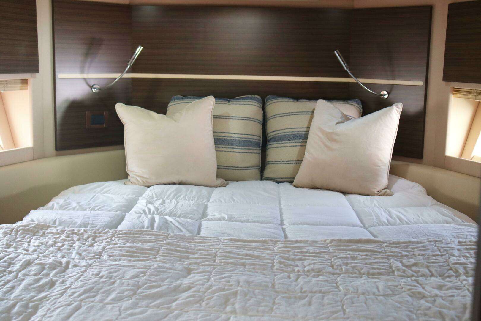 2015 Azimut 54 Fly - Image 19