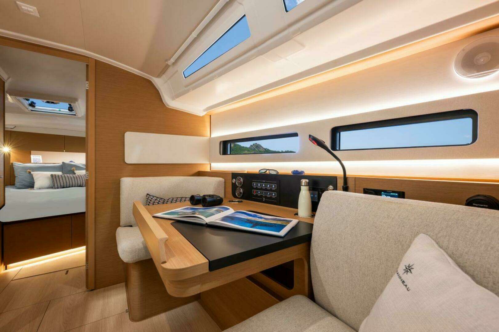 2027 Jeanneau Sun Odyssey 415 - Image 11