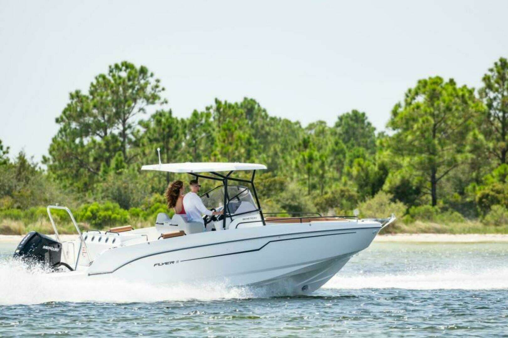 2026 Beneteau Flyer 8 SPACEdeck - Image 6