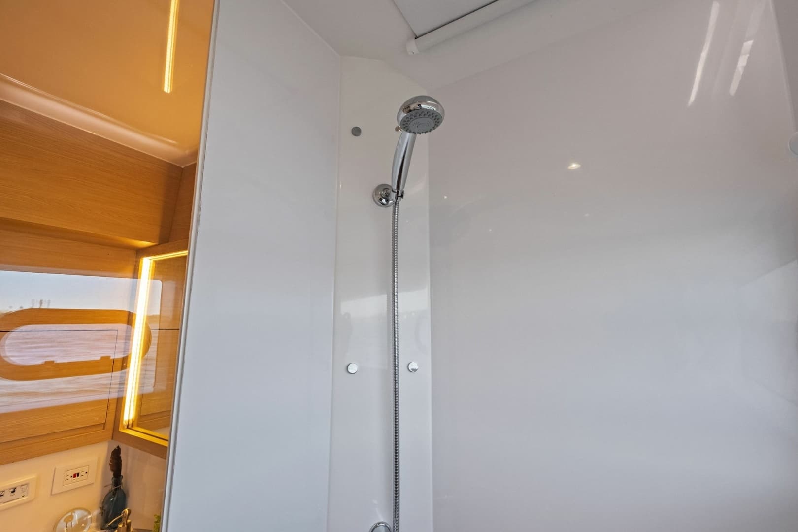 2022 Aquila 54 Yacht - Image 36