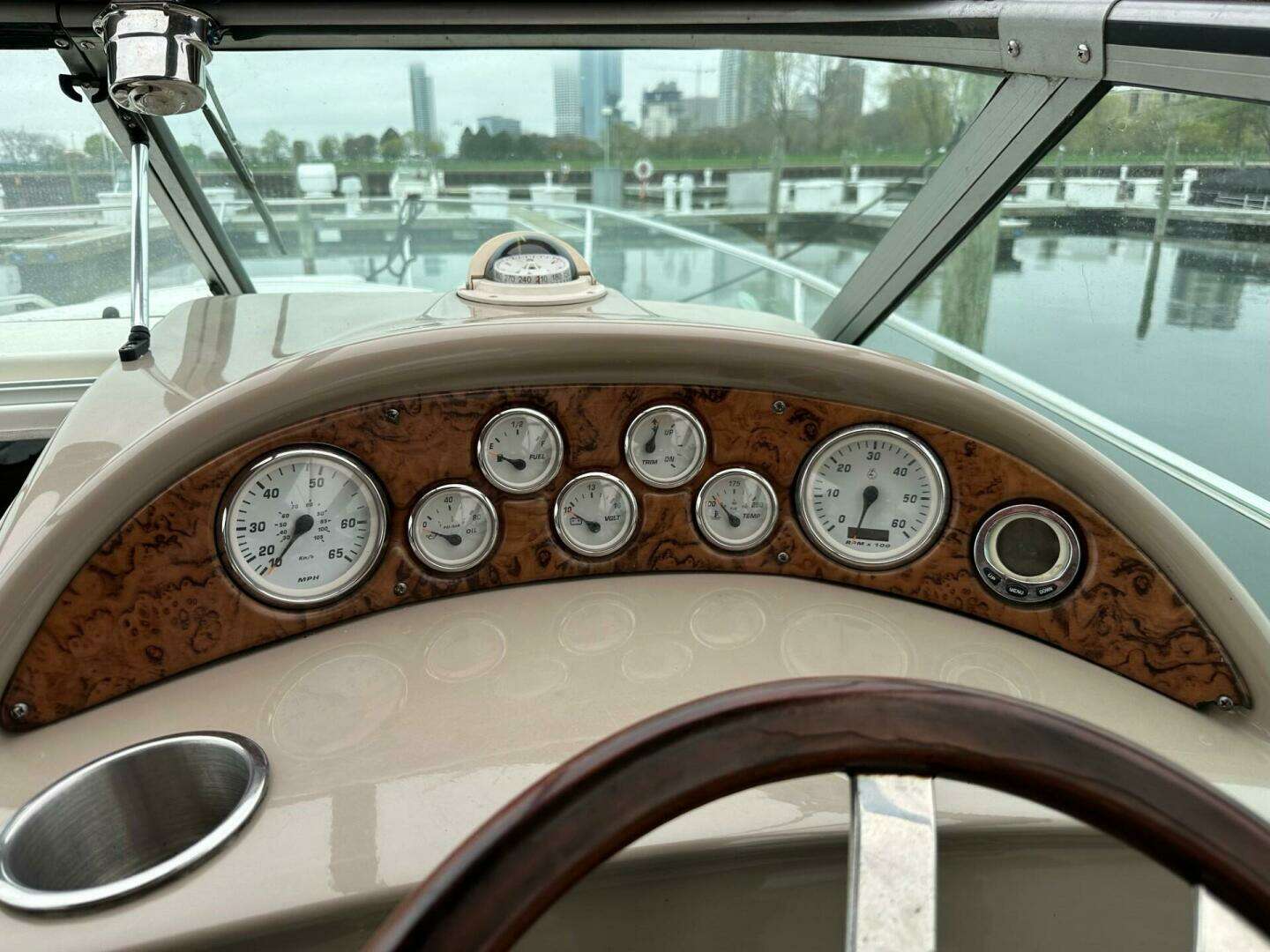 2006 Larson Cabrio 274 - Image 8
