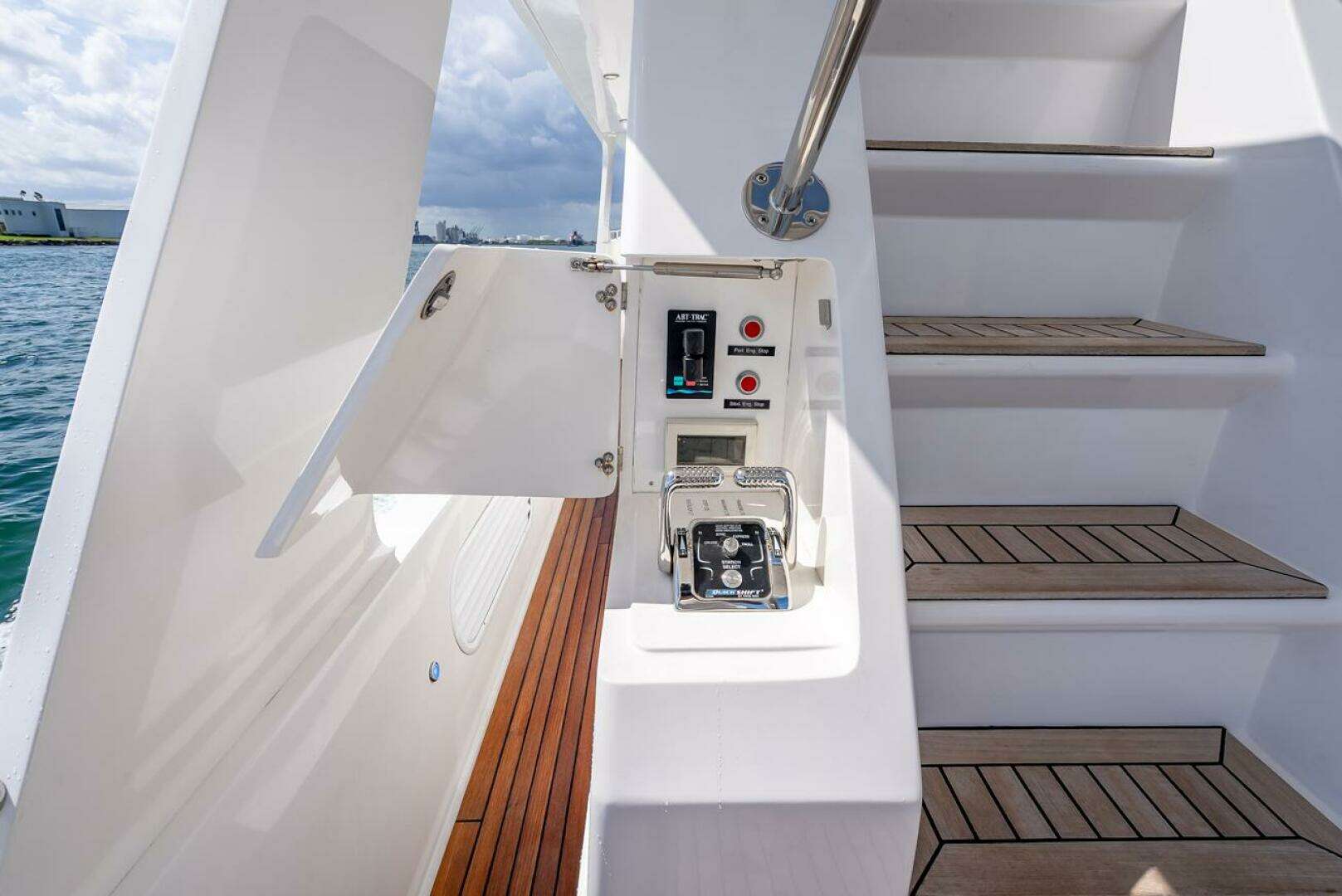 2022 Hampton 658l Endurance - Image 39