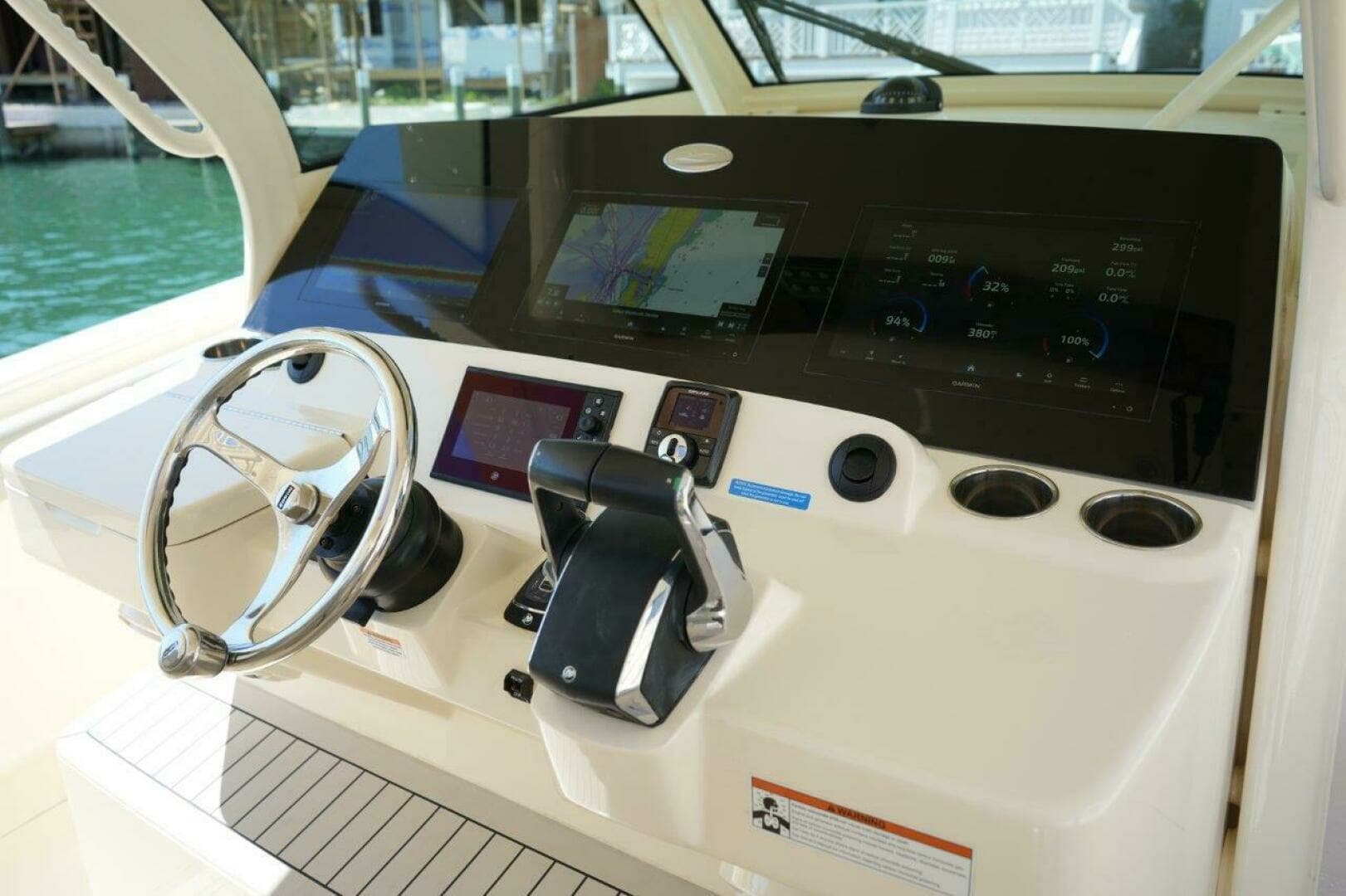 2022 Scout 380 LXF - Image 2