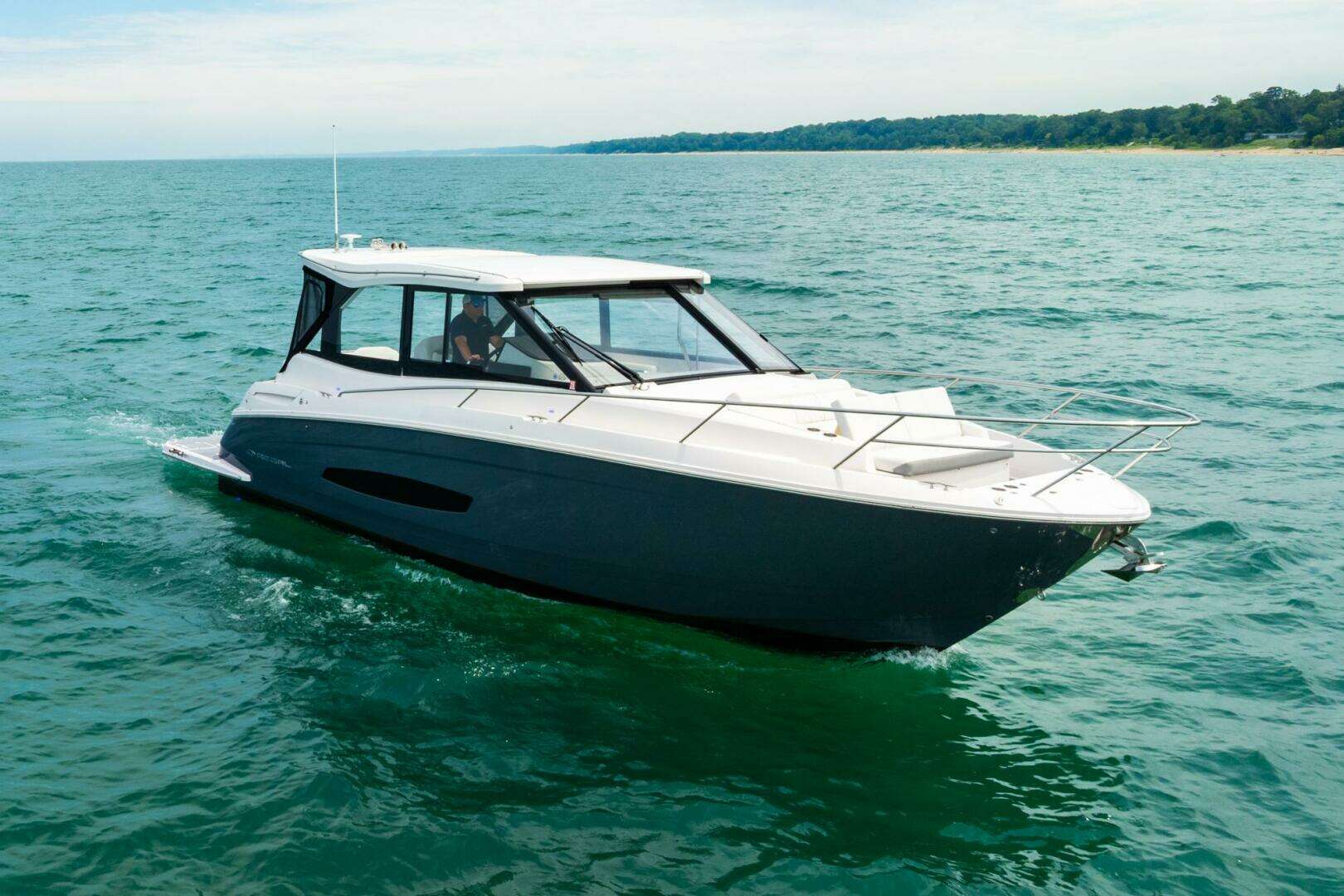 2022 Regal 36 Grande Coupe - Image 4