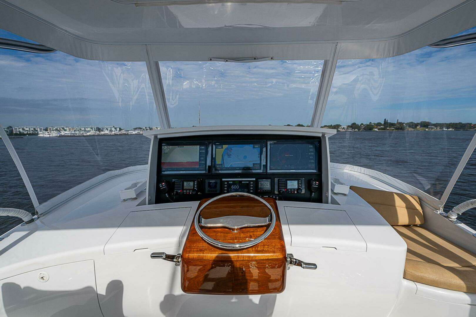2017 F&S Cusotm Express Sportfish - Image 9