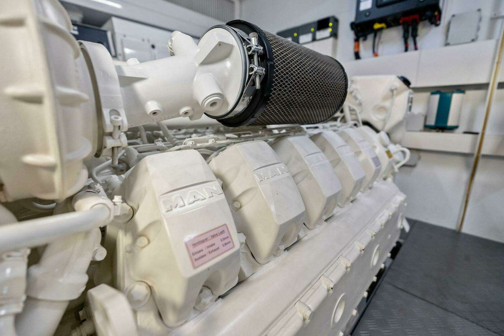 2024 Ferretti Yachts 720 - Image 99