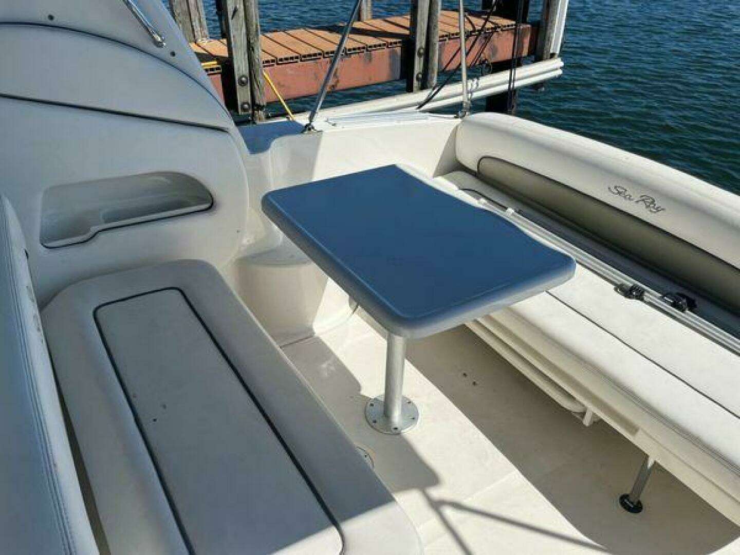2006 Sea Ray Sundancer - Image 14