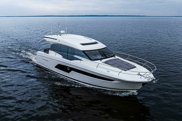 2023 Prestige 520 S