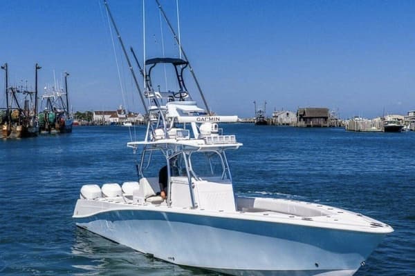 2019 Concept 39 Pro Fish - Image 1