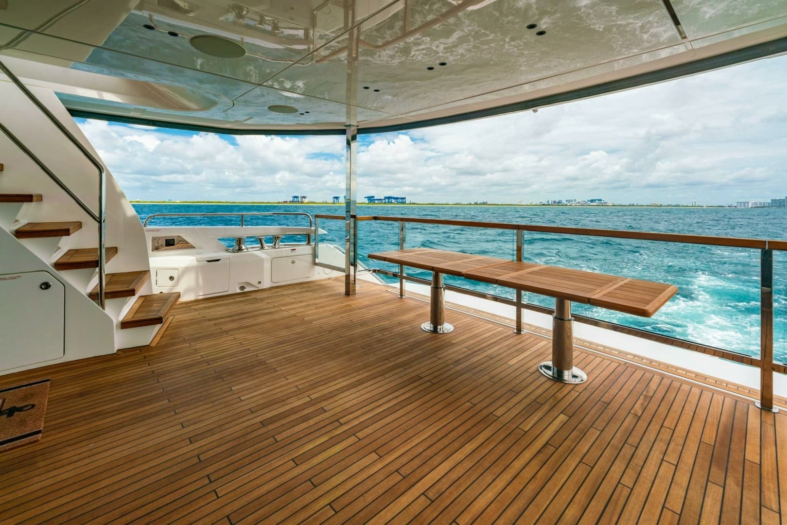 2024 Sunseeker Sunseeker 100 Yacht - Image 10
