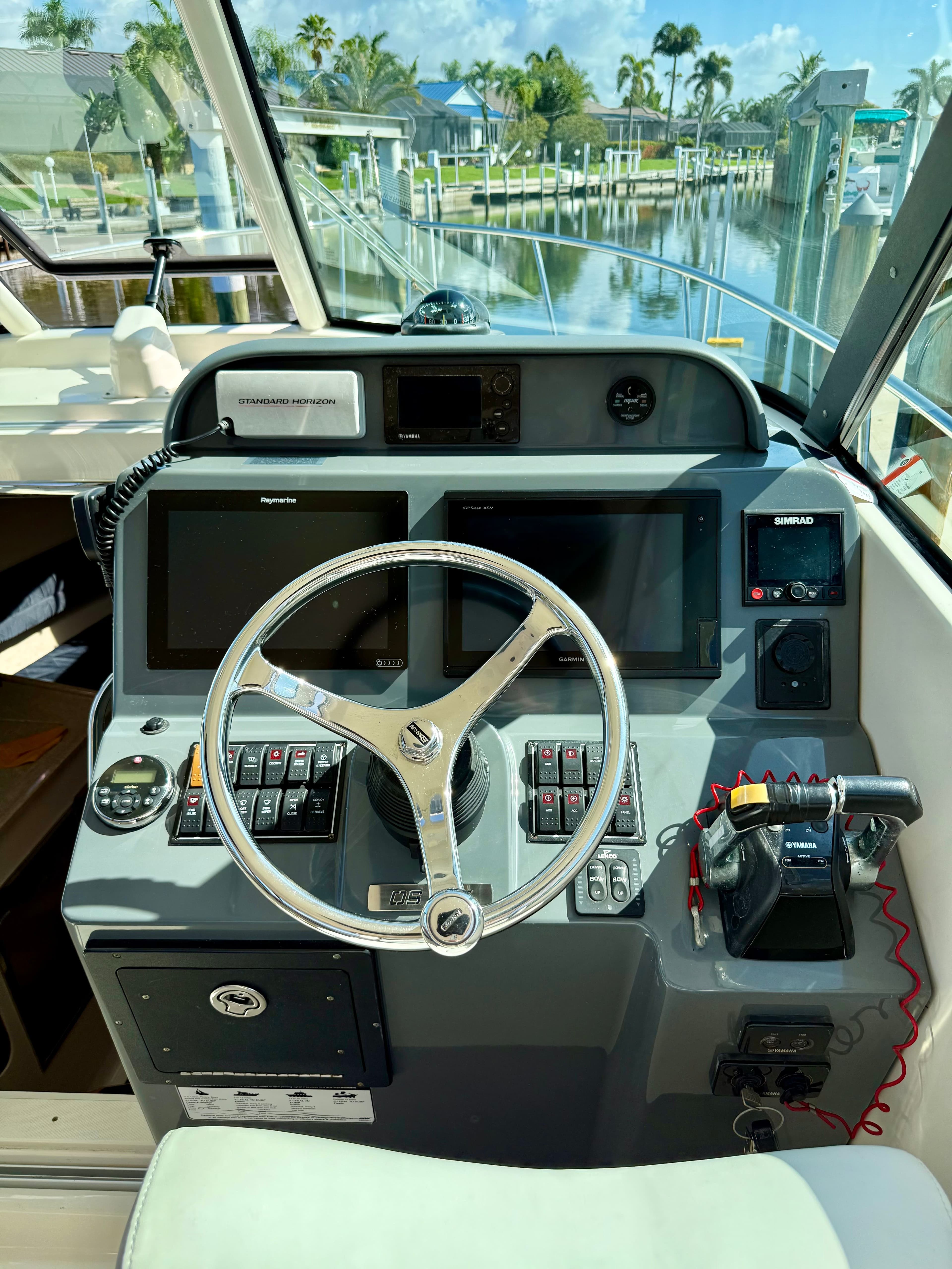 2011 Pursuit OS 315 Offshore - 30