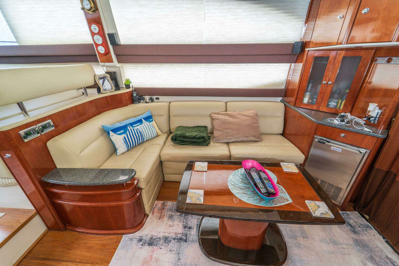 2009 Meridian 441 Sedan - Image 35