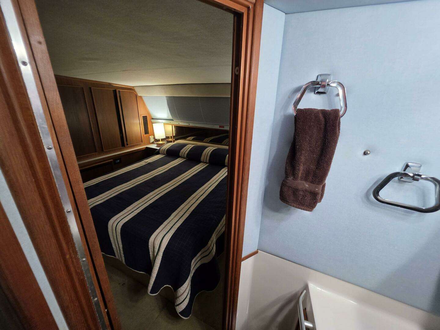 1988 Sea Ray 415 - Image 36