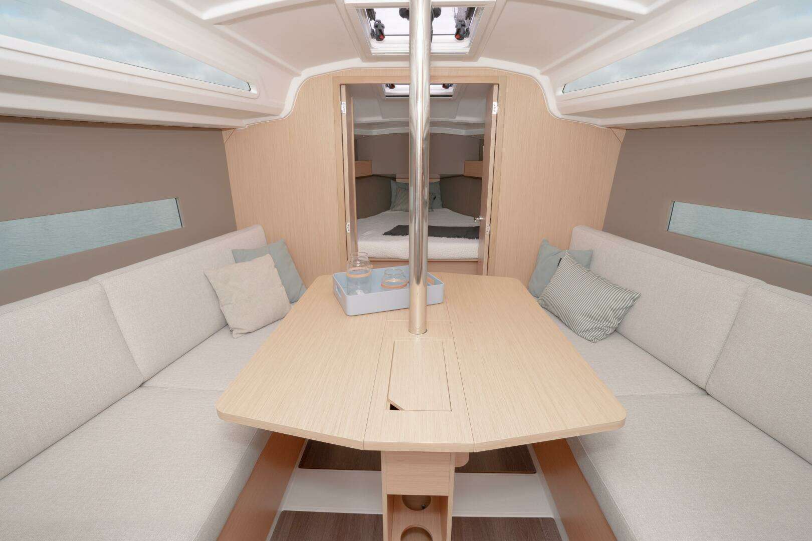 2026 Beneteau Oceanis 30.1 - Image 6
