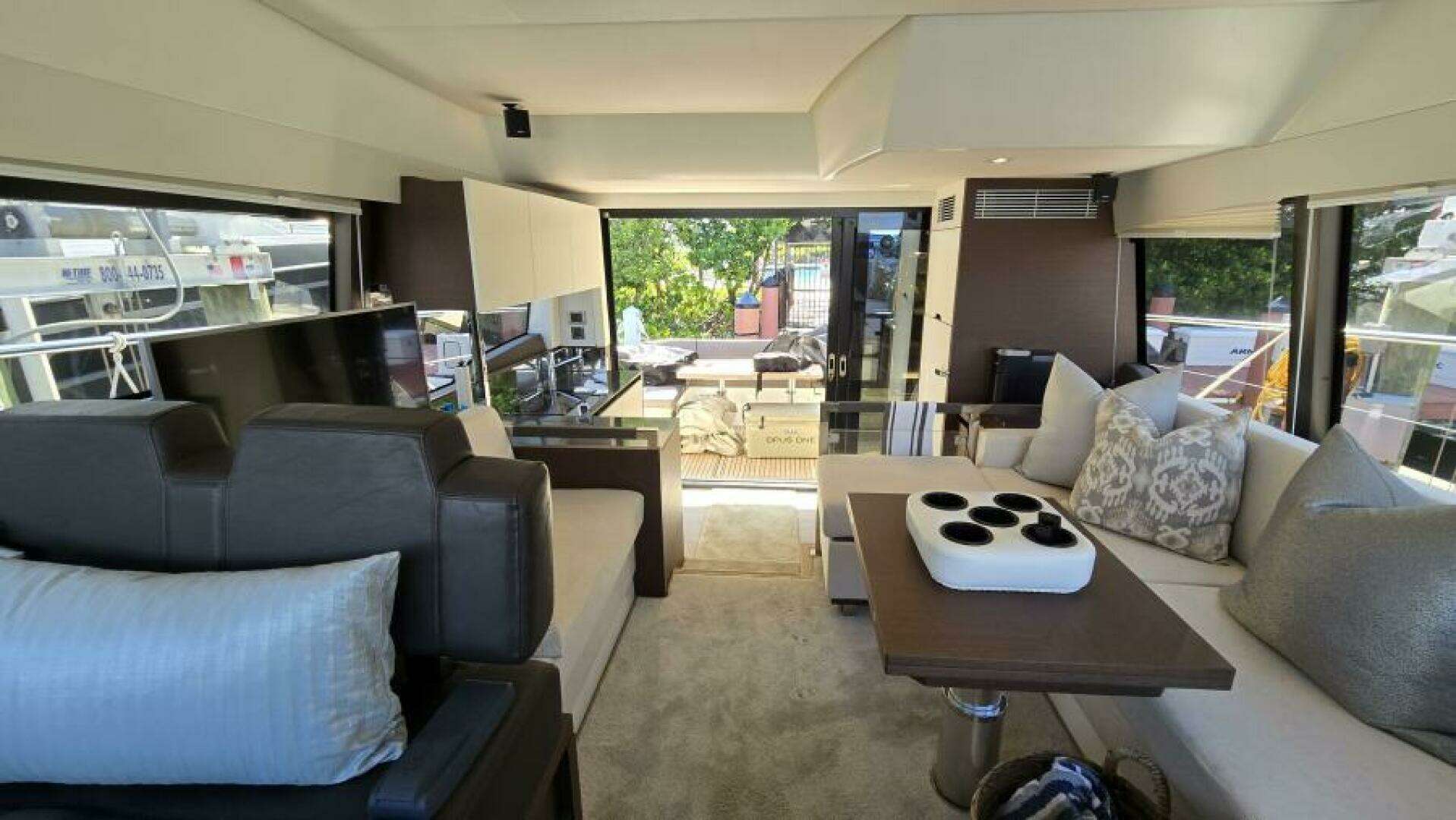 2018 Prestige 460 - Image 27