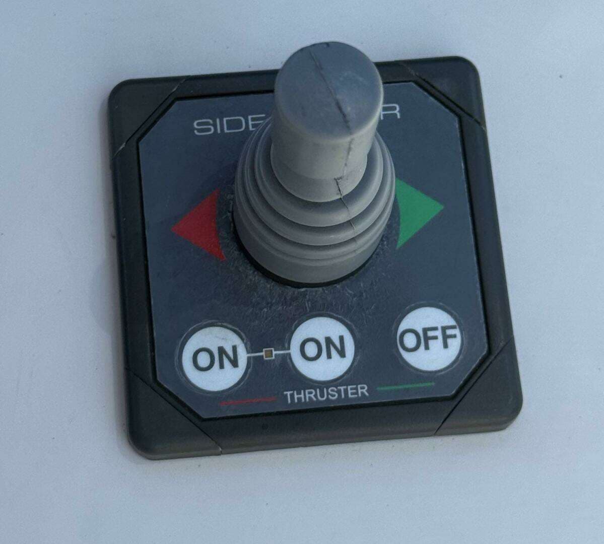 2013 Carver C-34 Command Bridge - Image 26