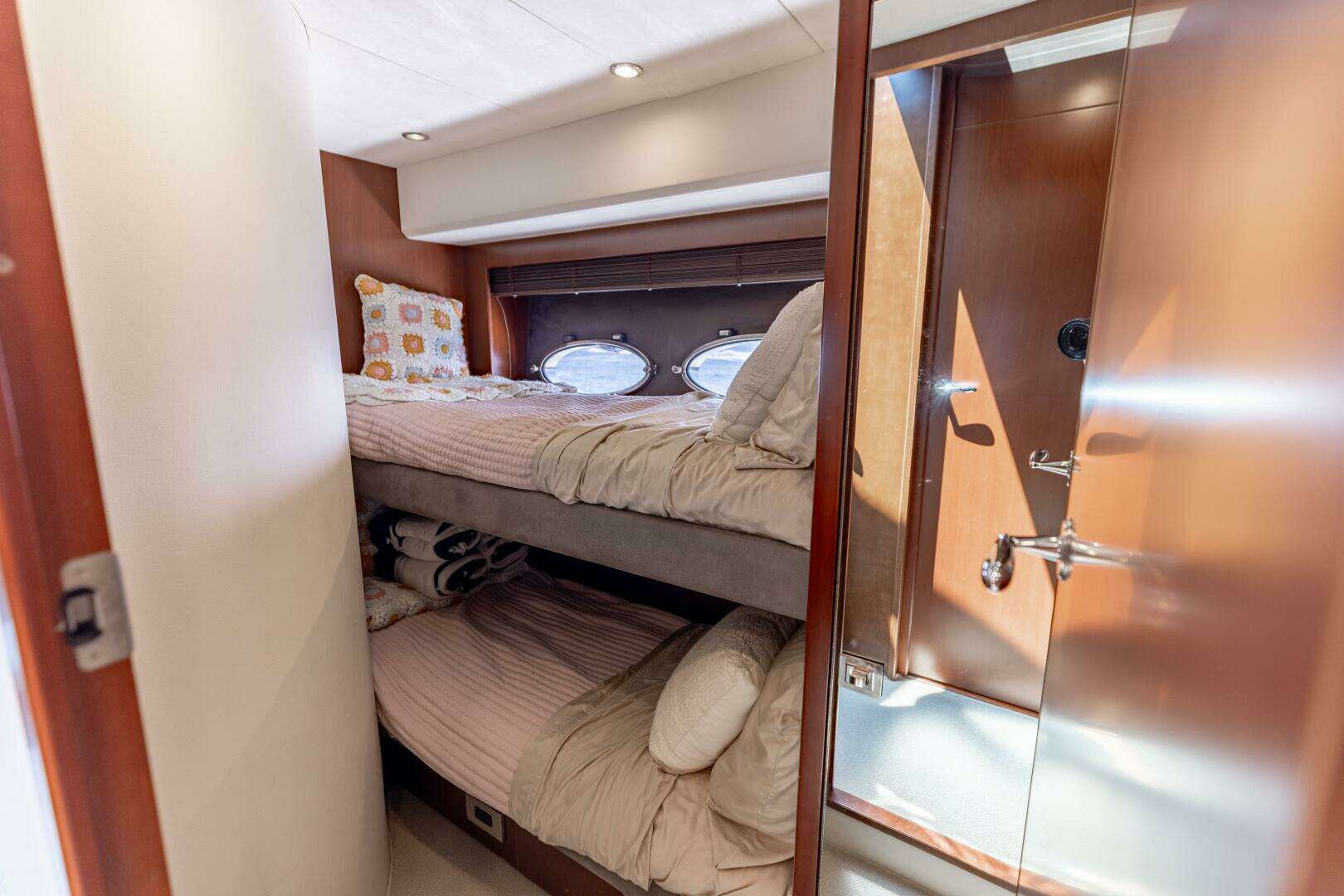 2011 Princess 64 - Image 25