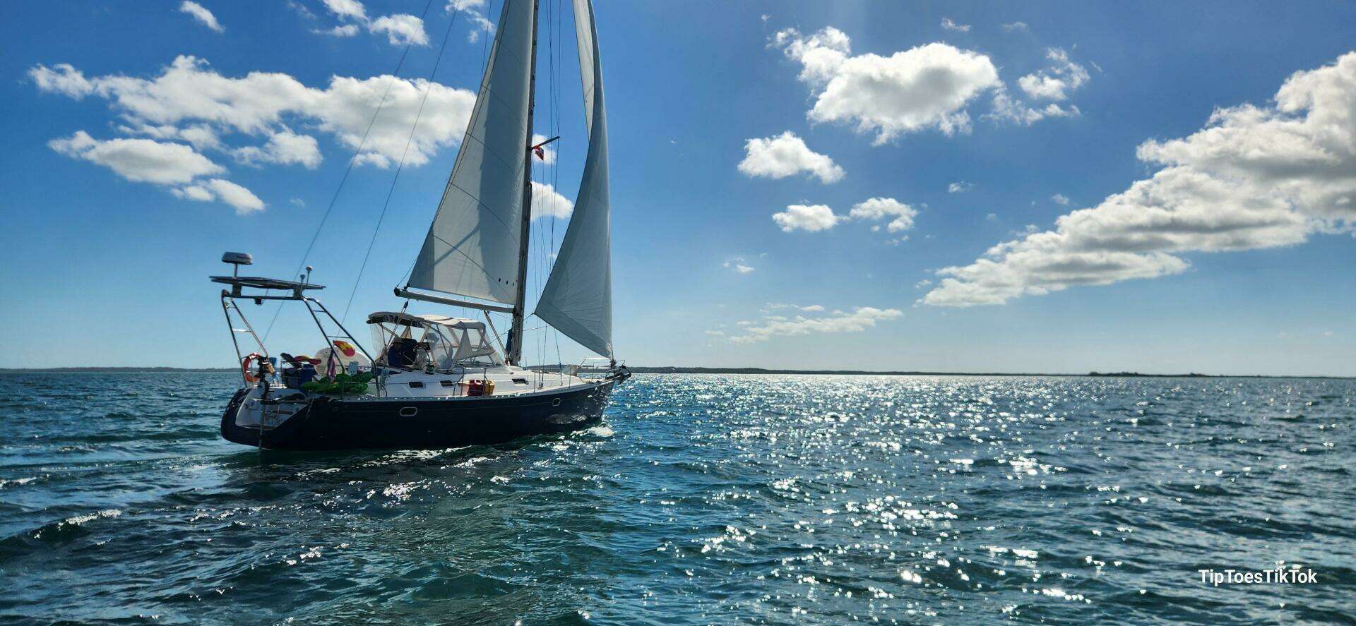 1998 Jeanneau Sun Odyssey 42 Atlantic Cruiser - Image 2