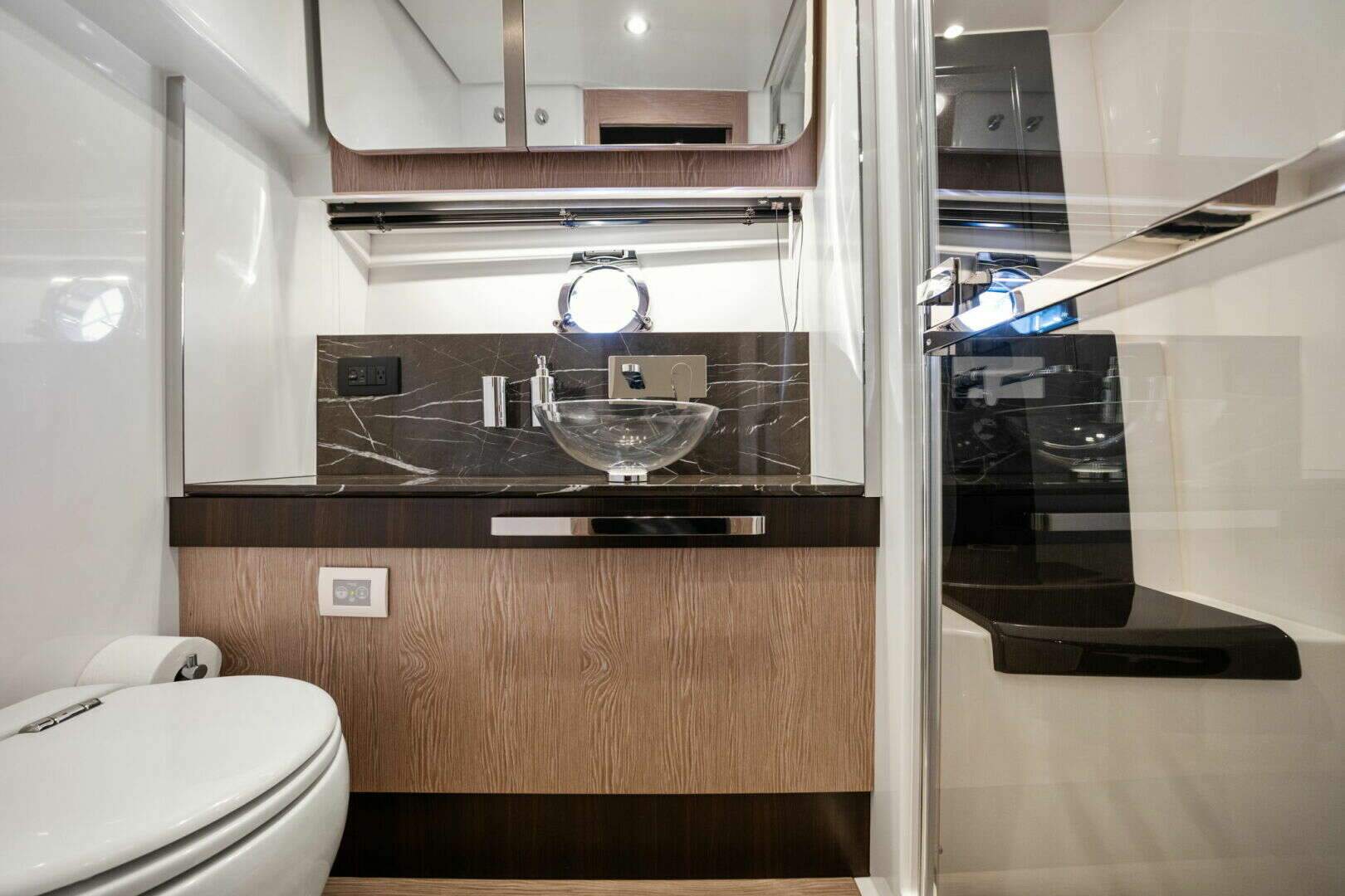 2022 Azimut S6 - Image 72
