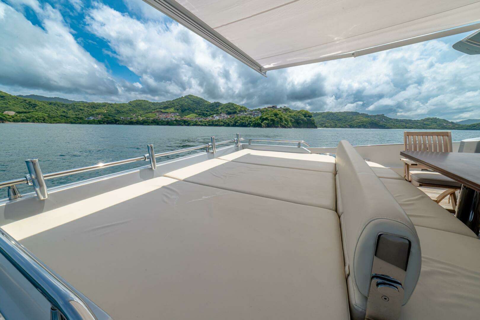 2017 Azimut 77S - Image 35