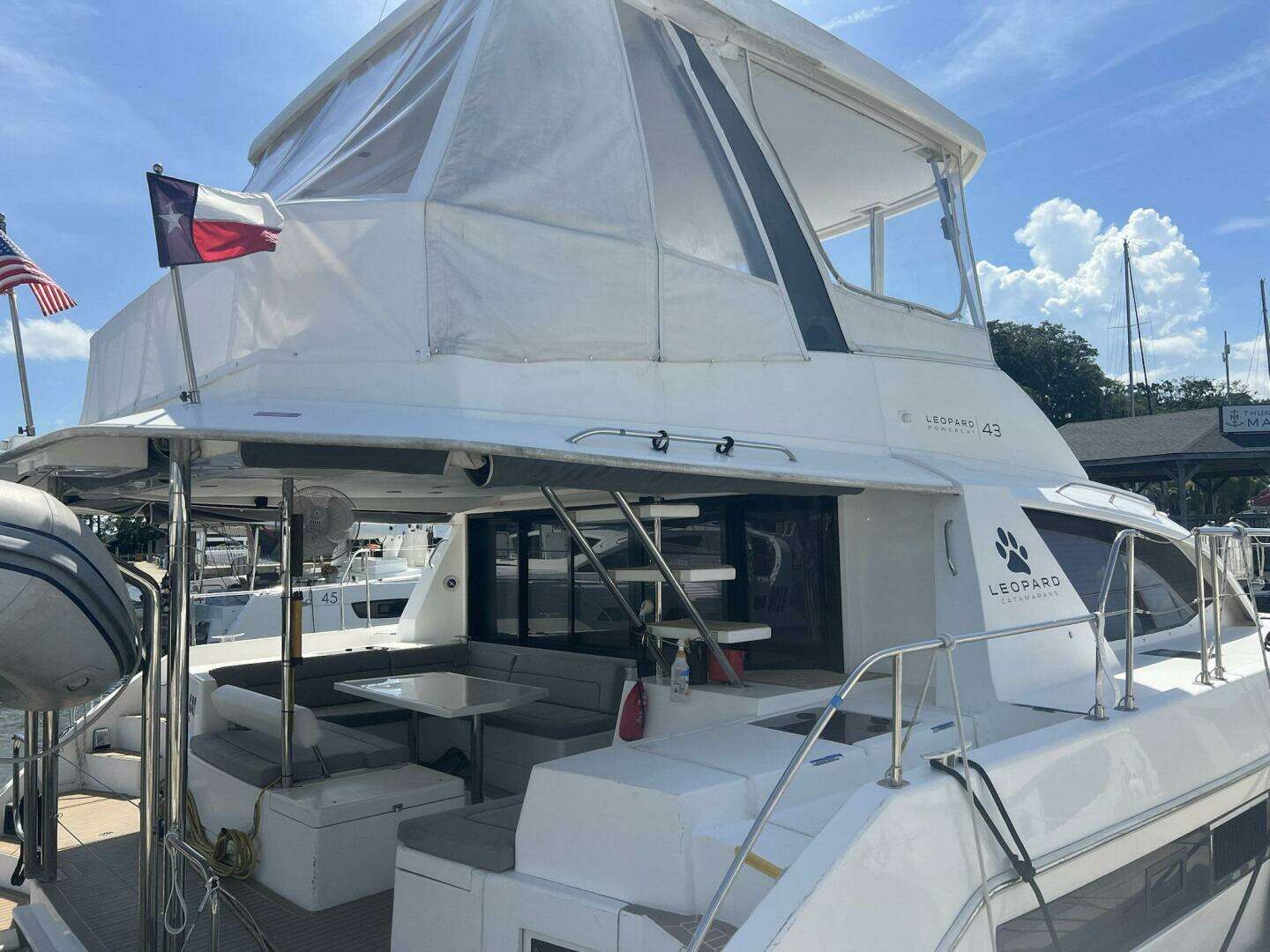 2018 Leopard 43 Powercat - Image 8