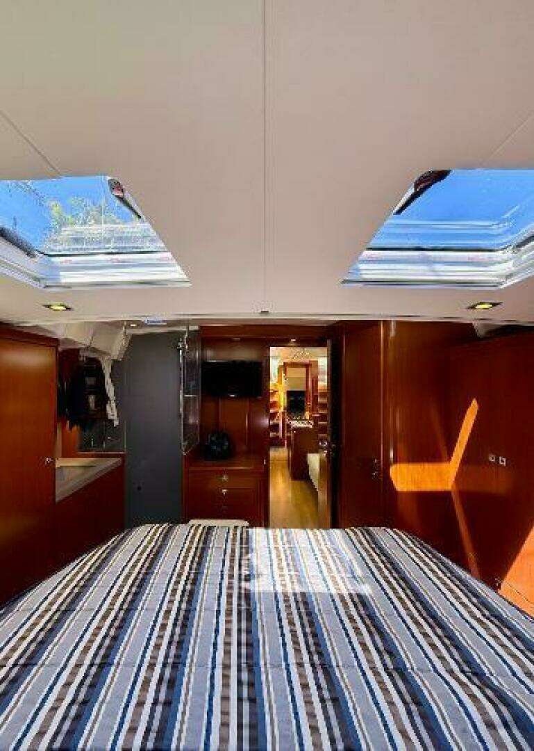 2015 Beneteau Oceanis 55 - Image 44