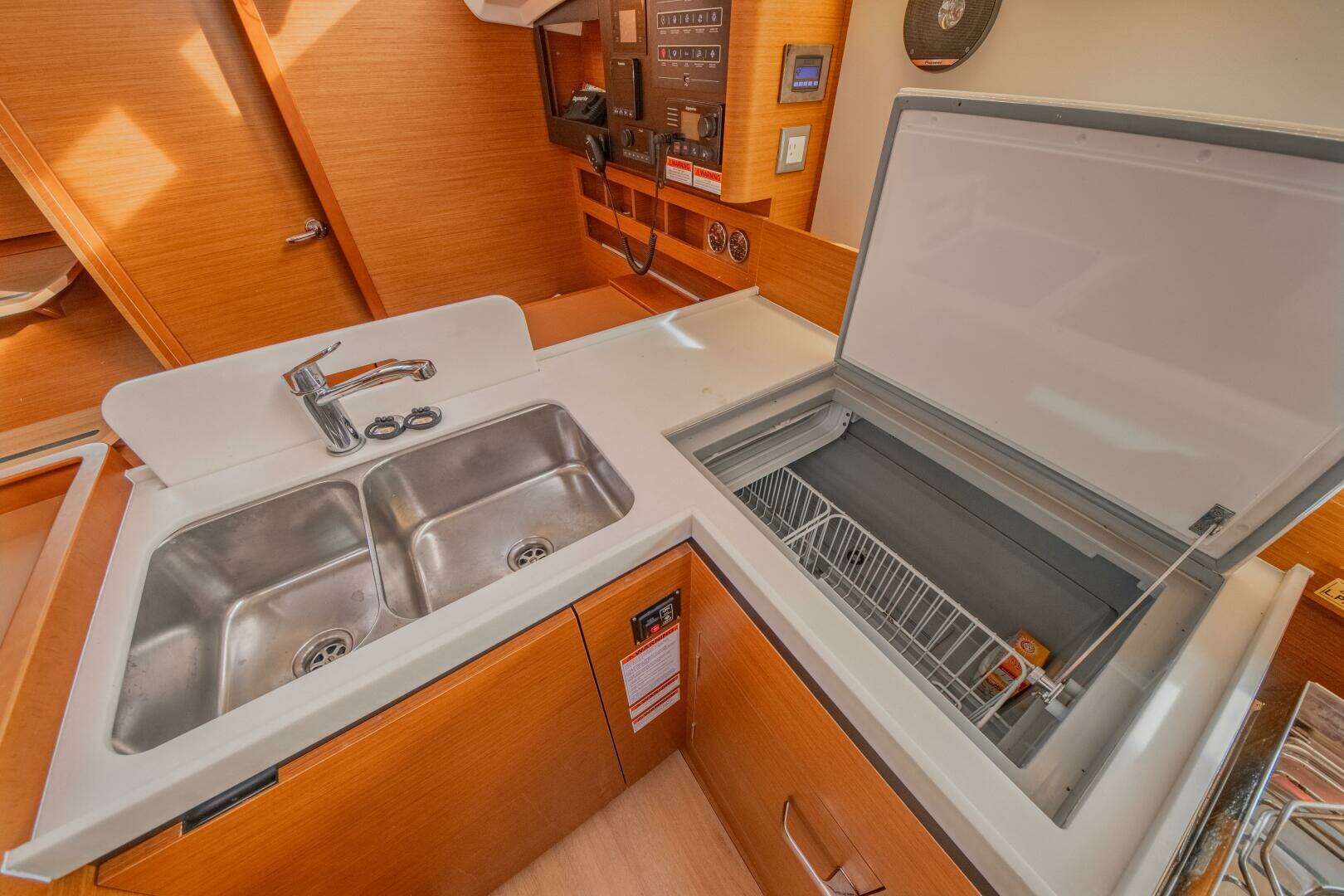 2023 Jeanneau Sun Odyssey 410 - Image 45