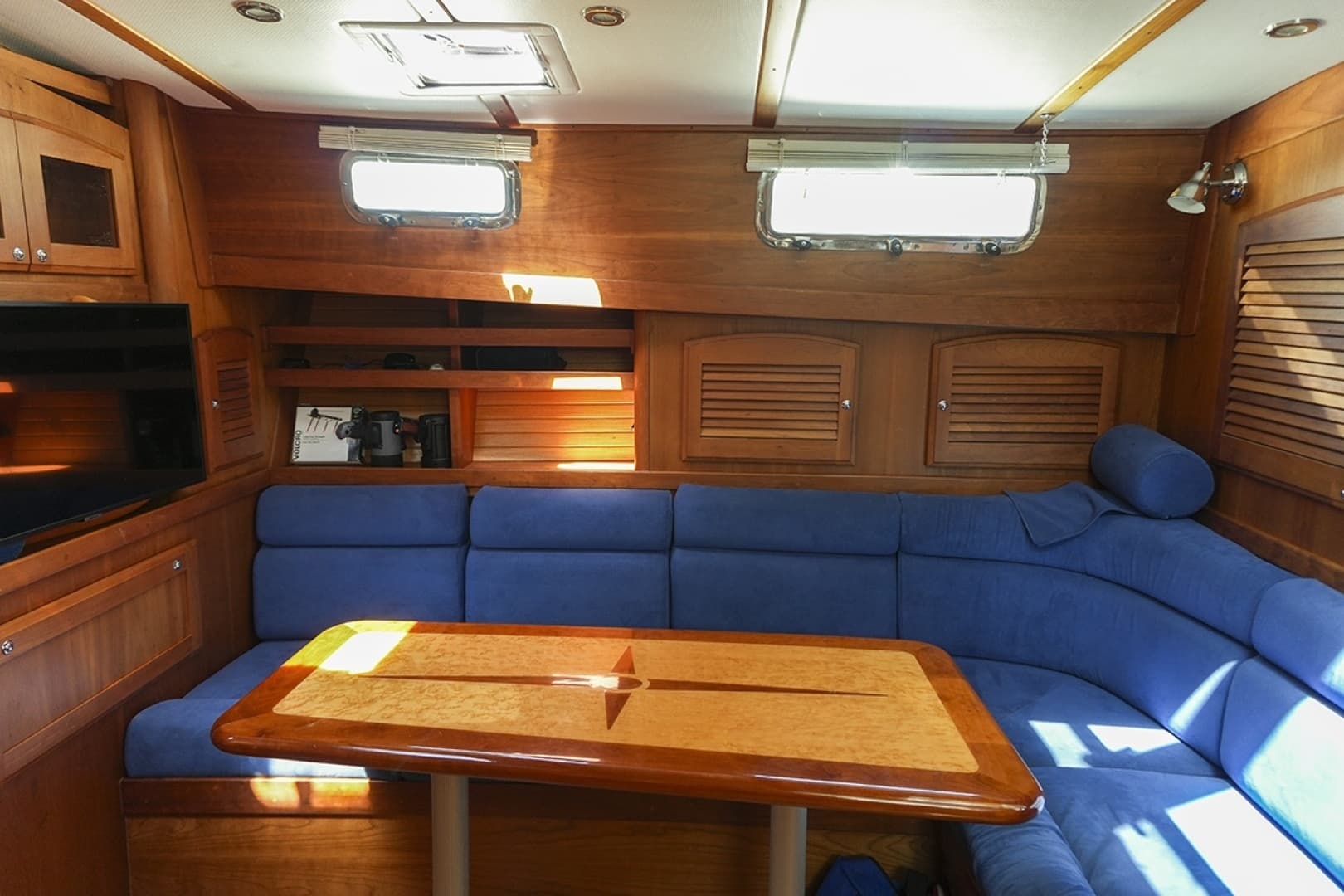 2006 Sabre 38 Hard Top Express - Image 26