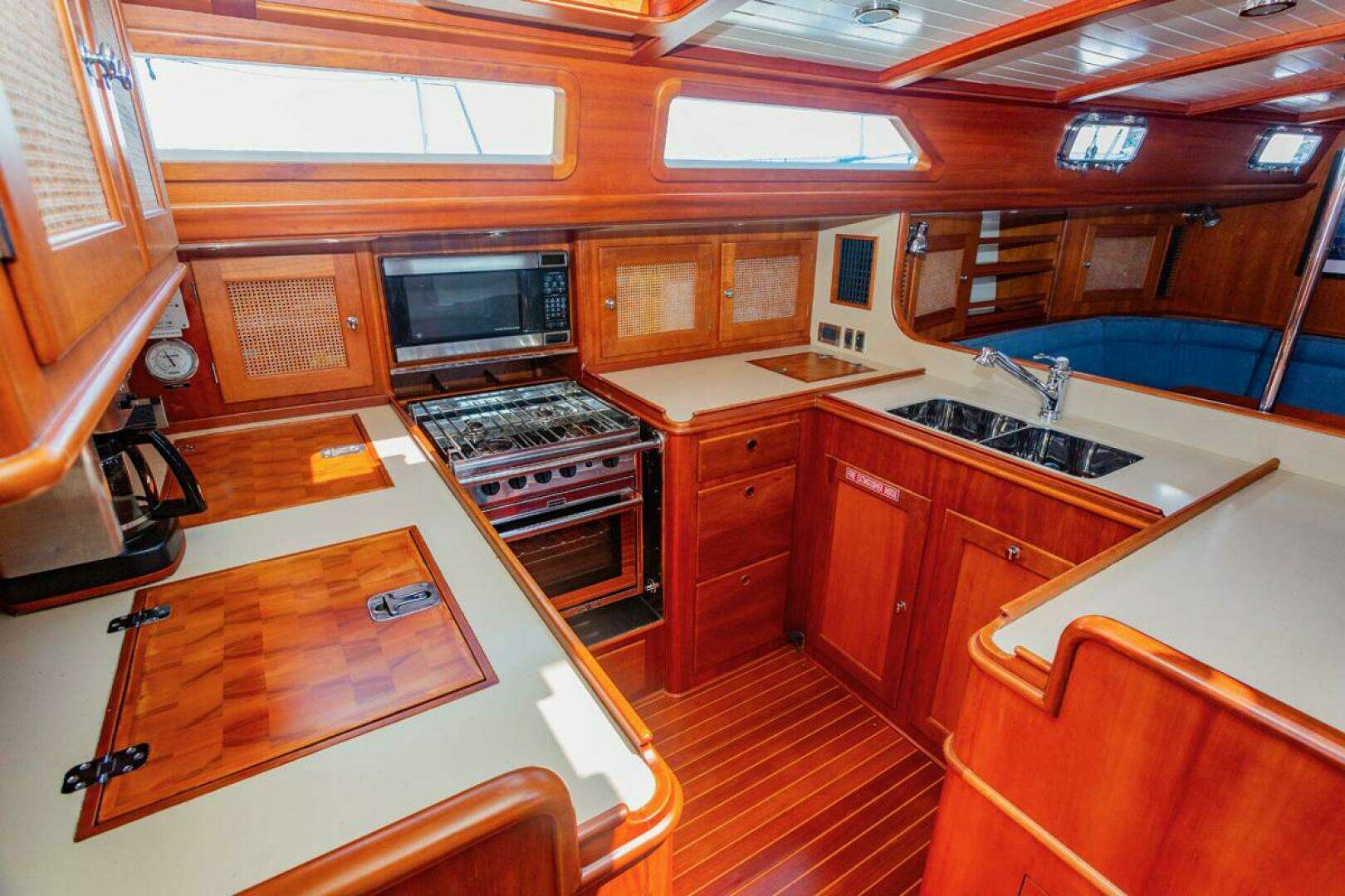 1998 Alden Custom 63 - Image 18