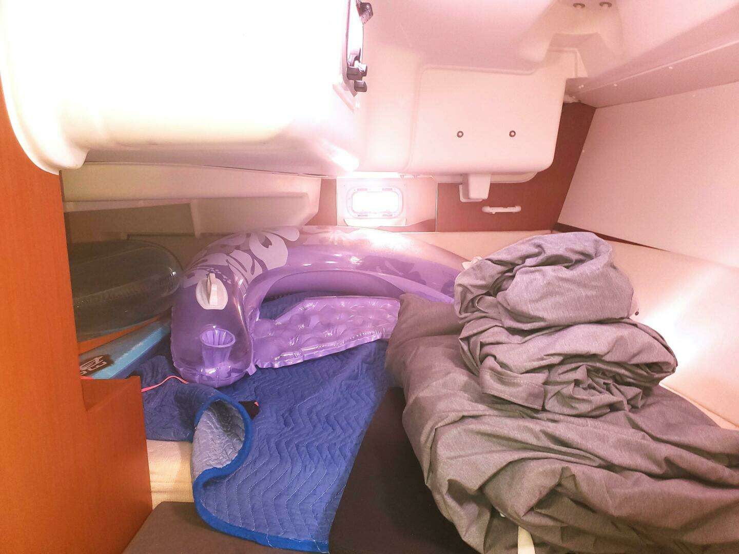 2015 Beneteau Oceanis - Image 25
