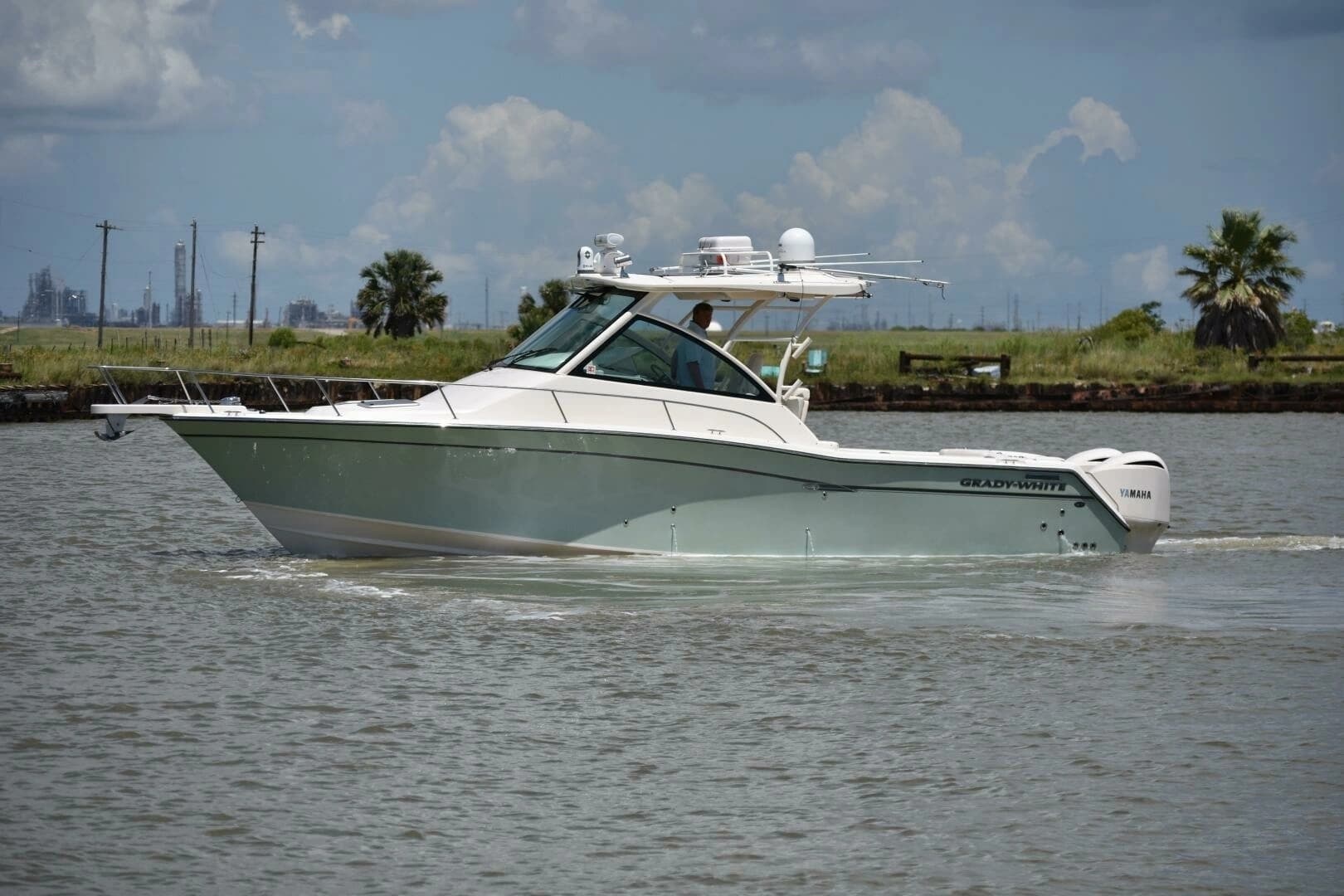 2016 Grady-White 330 Express - Image 66