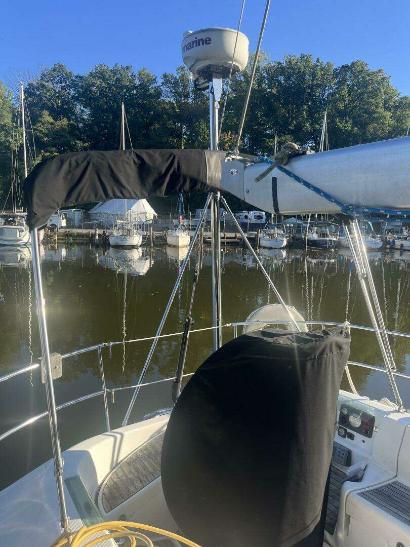 1990 Beneteau — - Image 9