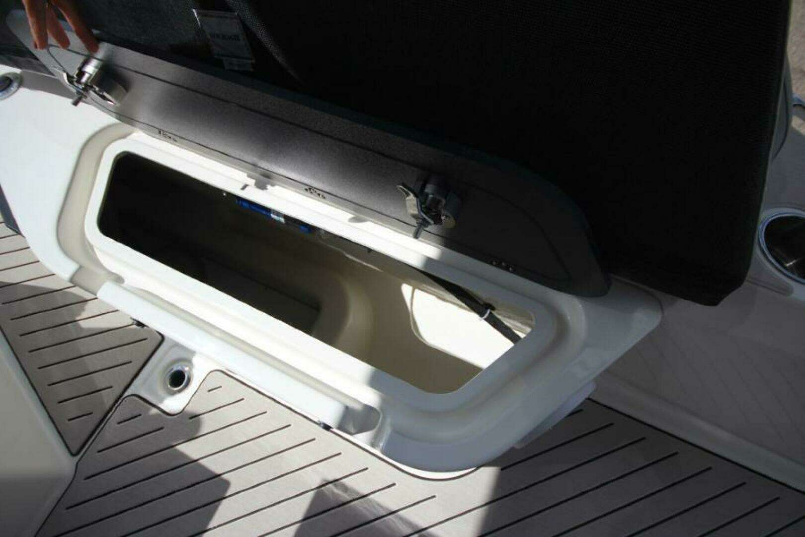 2024 Zodiac Medline 9 NEO - Image 34