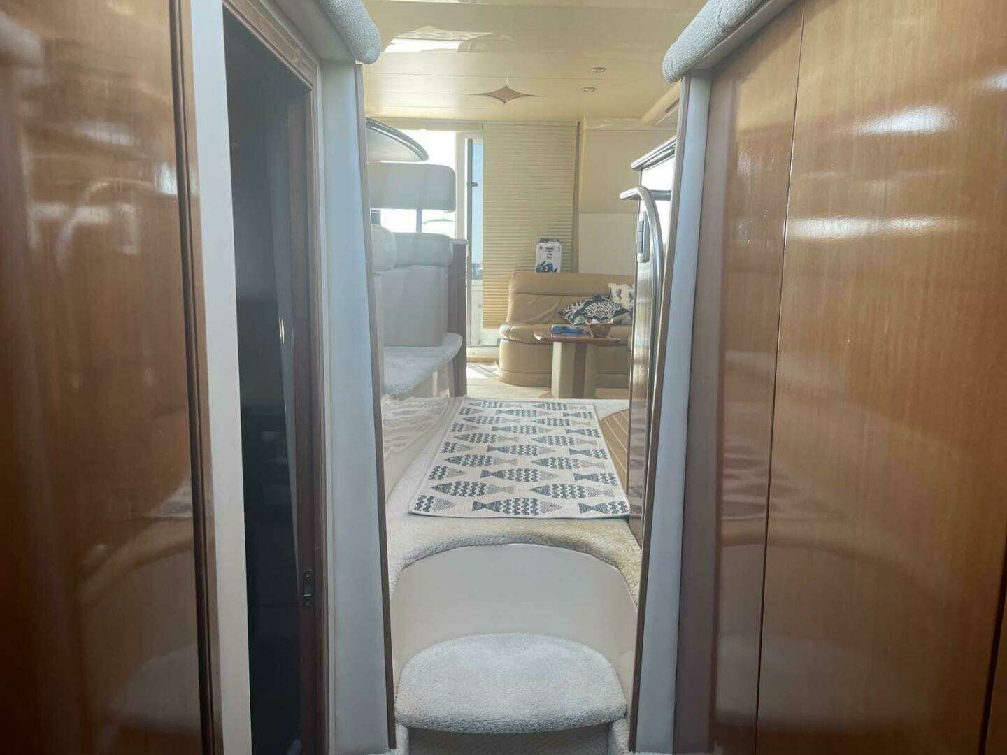 2006 Meridian 411 Sedan - Image 45