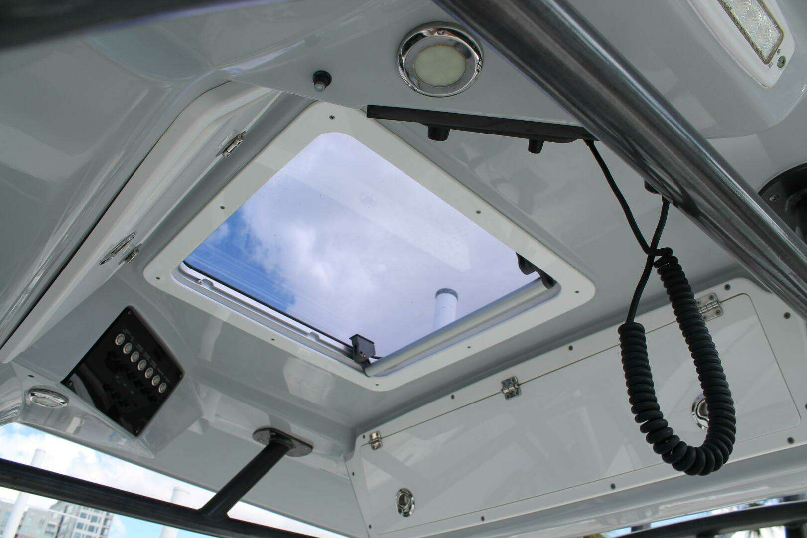 2018 Sea Fox 328 Commander - Image 26