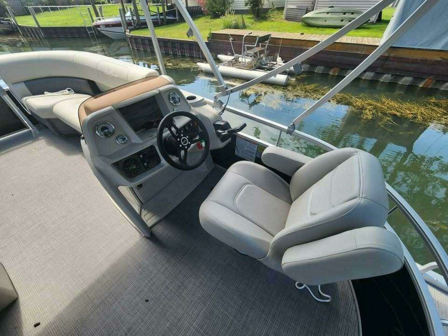 2023 SunChaser Vista 16 - Image 4