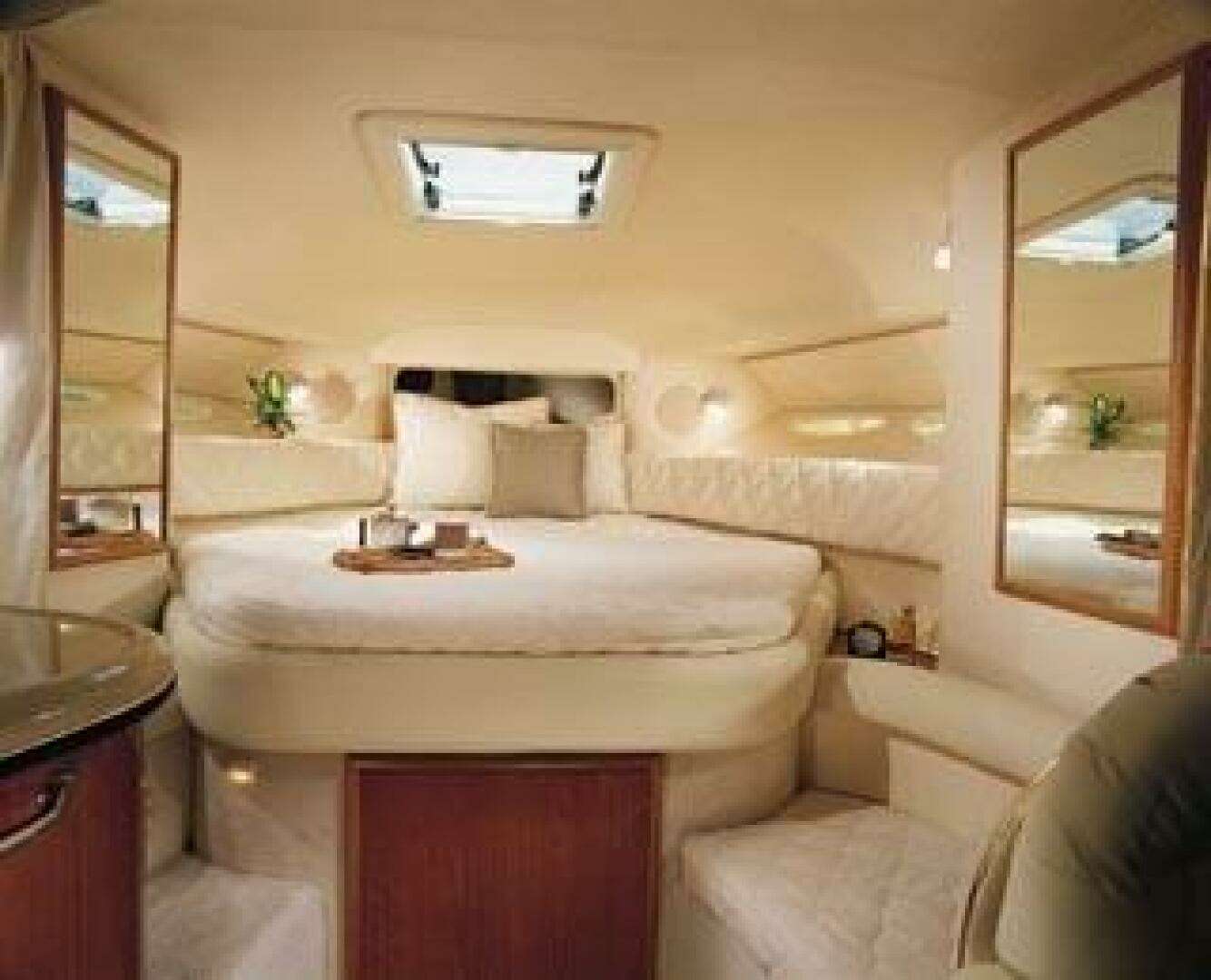 2002 Sea Ray 340 Sundancer - Image 7