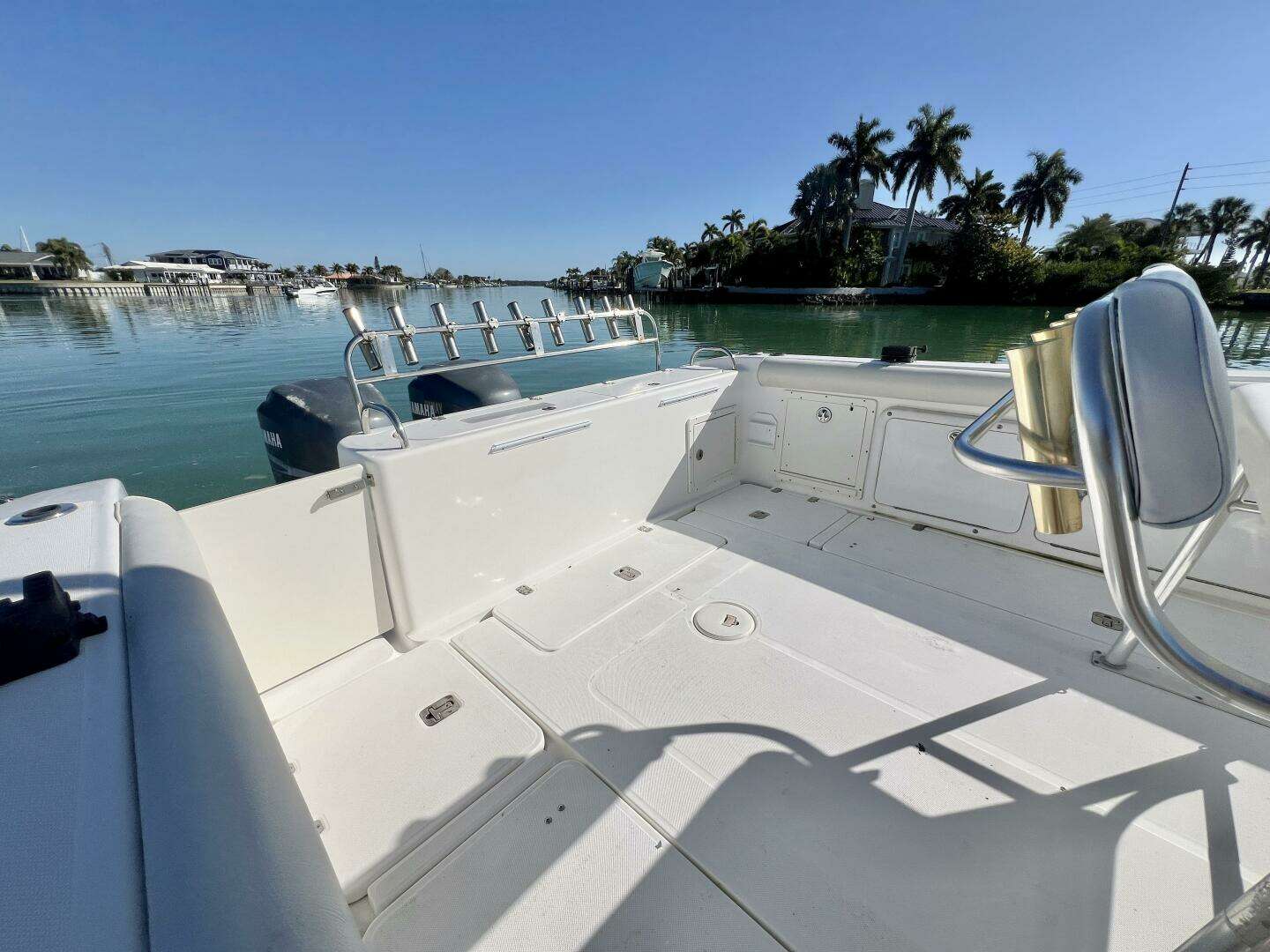 2005 Century 3200 Center Console - Image 14