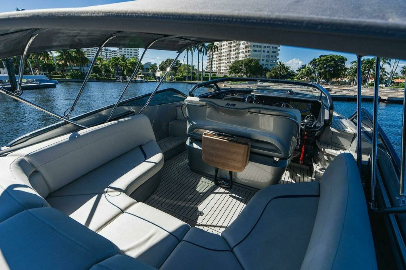 2020 Princess R35 - Image 19