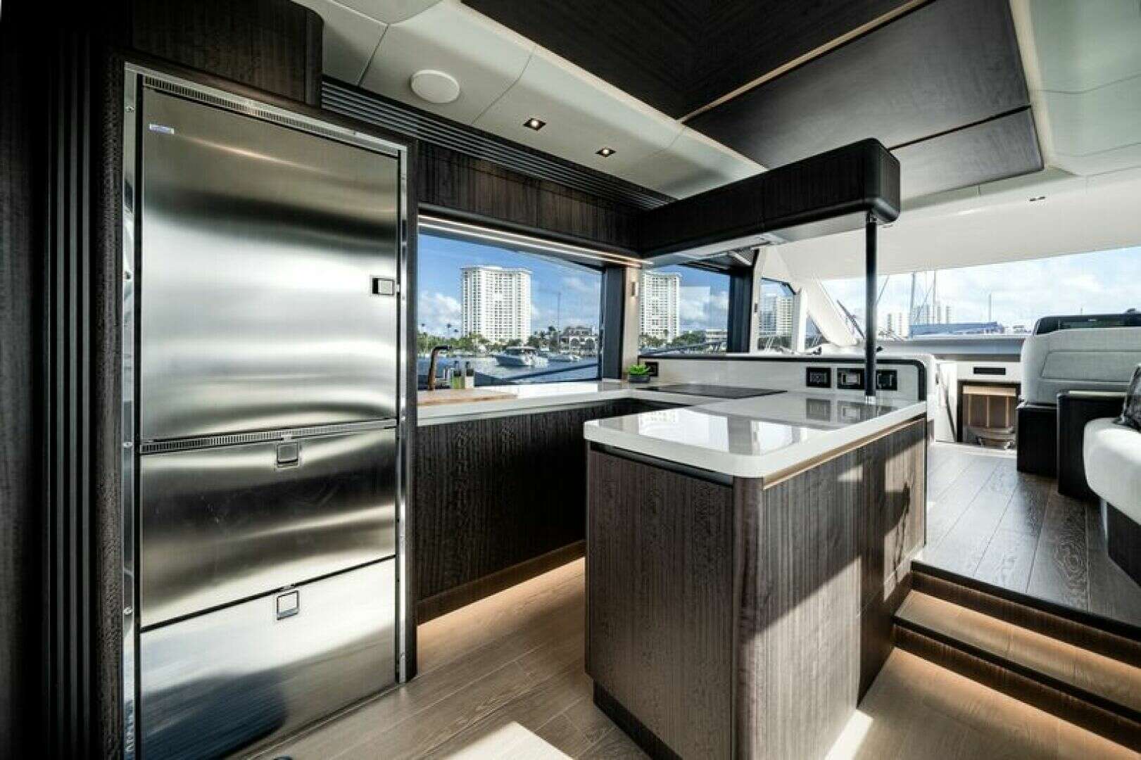 2024 Galeon 560 FLY - Image 11