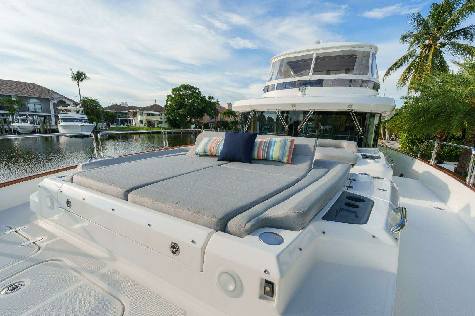 2020 Sirena 64 - Image 31
