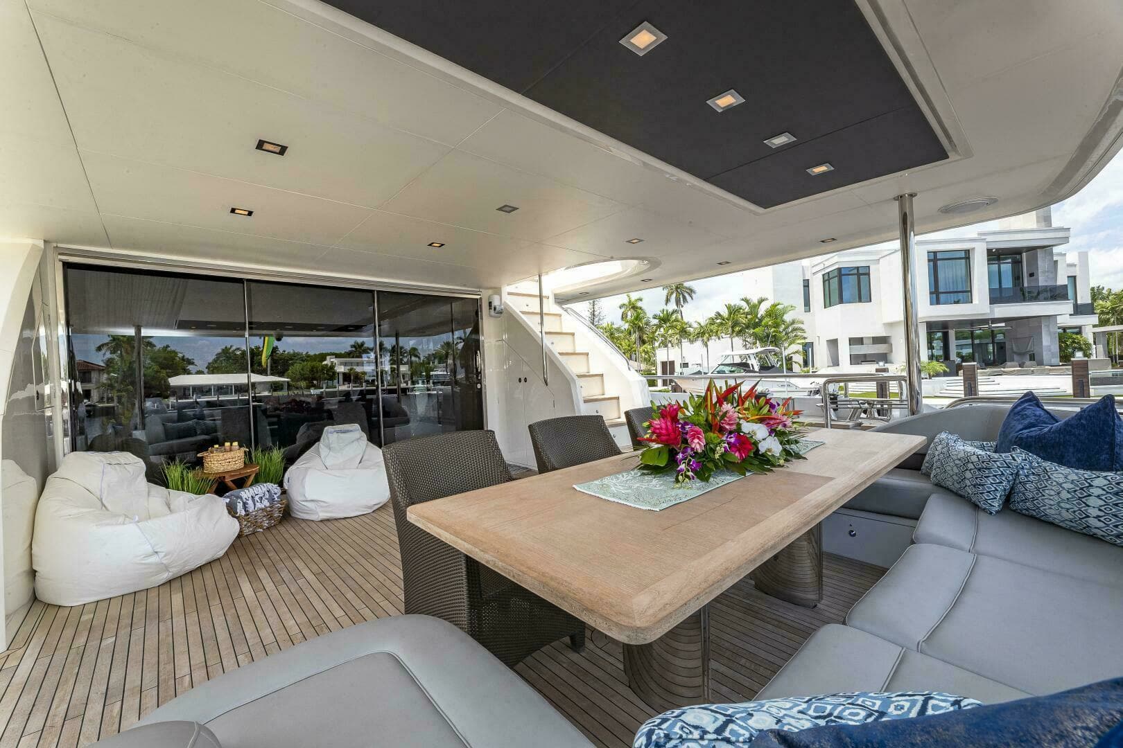 2012 Princess 32M - Image 68