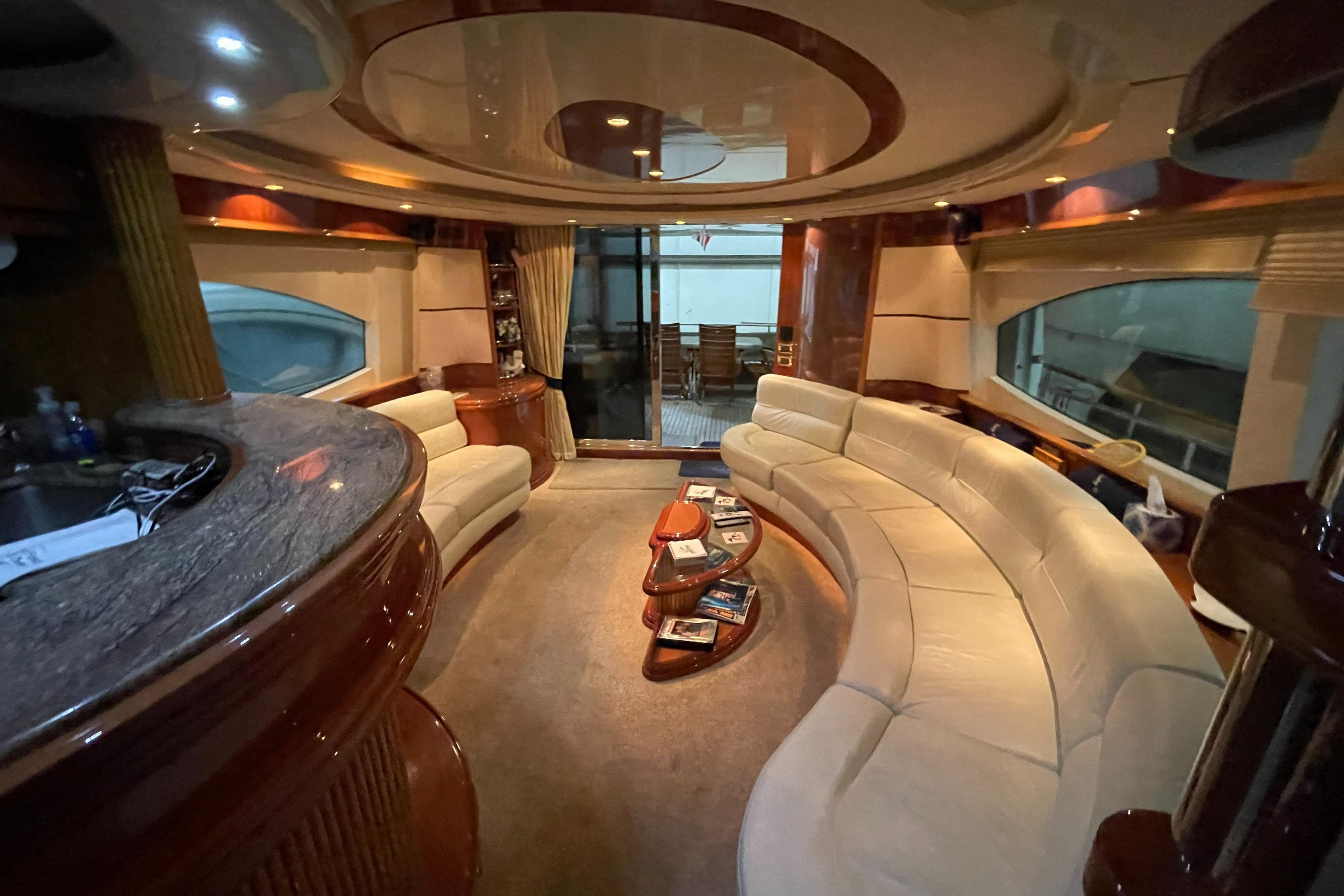 2004 Azimut 74 - 56